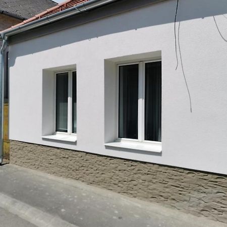 Tifani Apartman ケストヘイ エクステリア 写真