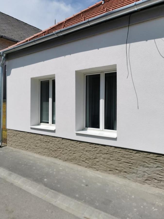 Tifani Apartman ケストヘイ エクステリア 写真